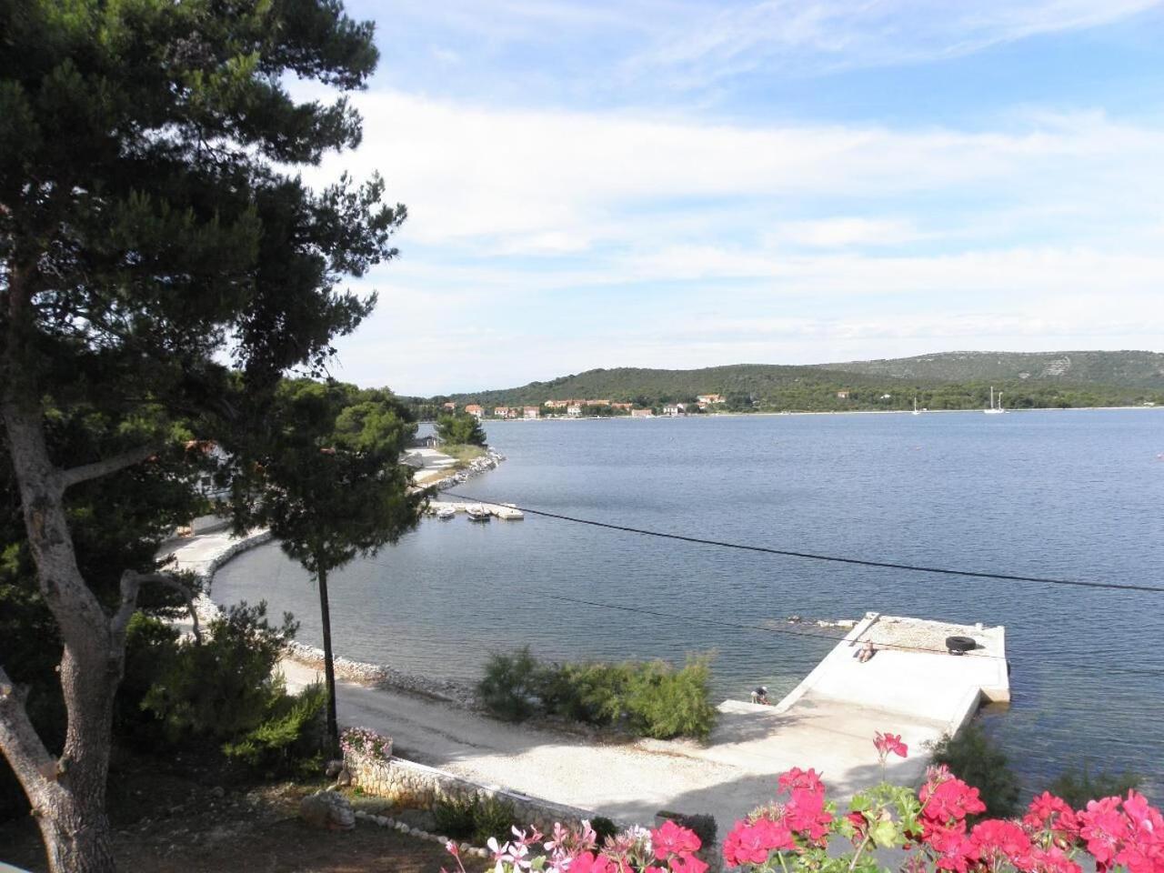 Apartment Josef Veli Rat